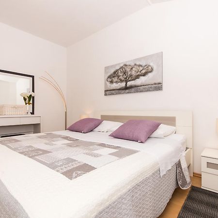 Apartments Barba Trogir Eksteriør billede
