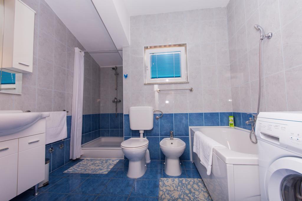 Apartments Barba Trogir Eksteriør billede