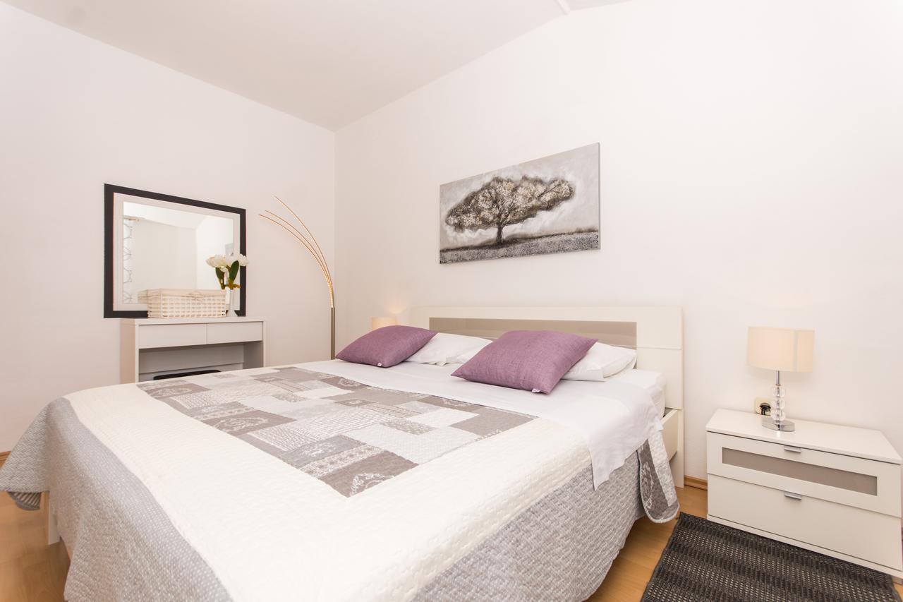 Apartments Barba Trogir Eksteriør billede