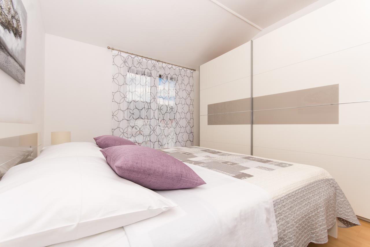 Apartments Barba Trogir Eksteriør billede