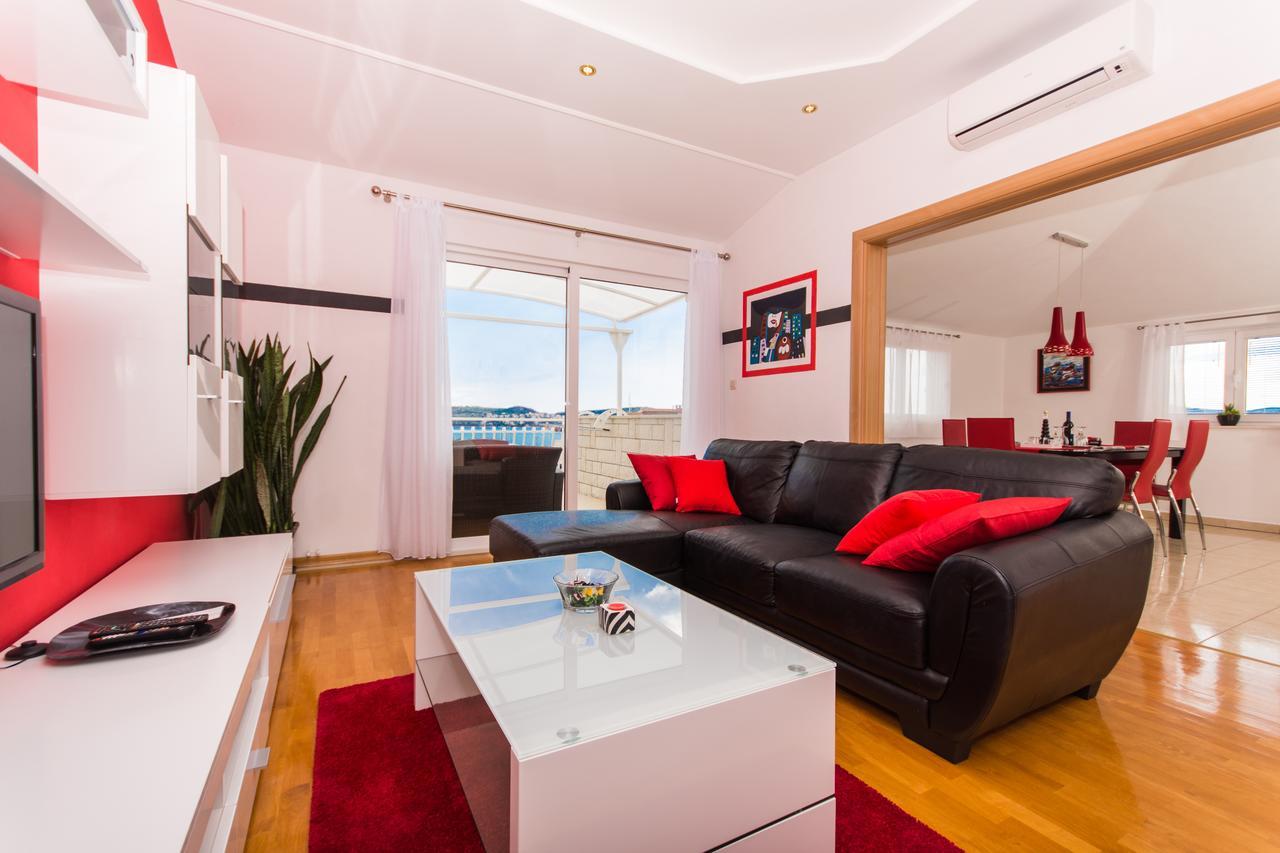Apartments Barba Trogir Eksteriør billede